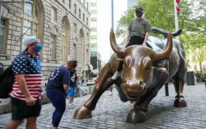 ดัชนีหุ้นสหรัฐฯ (Nasdaq และ S&P500) ทะยานขึ้นทำสถิติสูงสุดใหม่อีกครั้ง