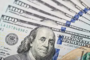 USD ทะยานขึ้นต่อหลังความวิตกของการแพร่ระบาดระลอกสองของโคโรน่าไวรัสในยุโรป ขณะที่นาย Powell มีมุมมองบวกเพิ่มต่อภาพรวมเศรษฐกิจสหรัฐฯ ประกอบกับตัวสหรัฐฯ ที่แข็งแกร่ง หนุนเพิ่มด้วยความเห็นของเฟด ( Evans) ที่มองว่าการเพิ่ม QE อาจไม่ได้ช่วยหนุนเศรษฐกิจสหรัฐฯ แต่อย่างใด